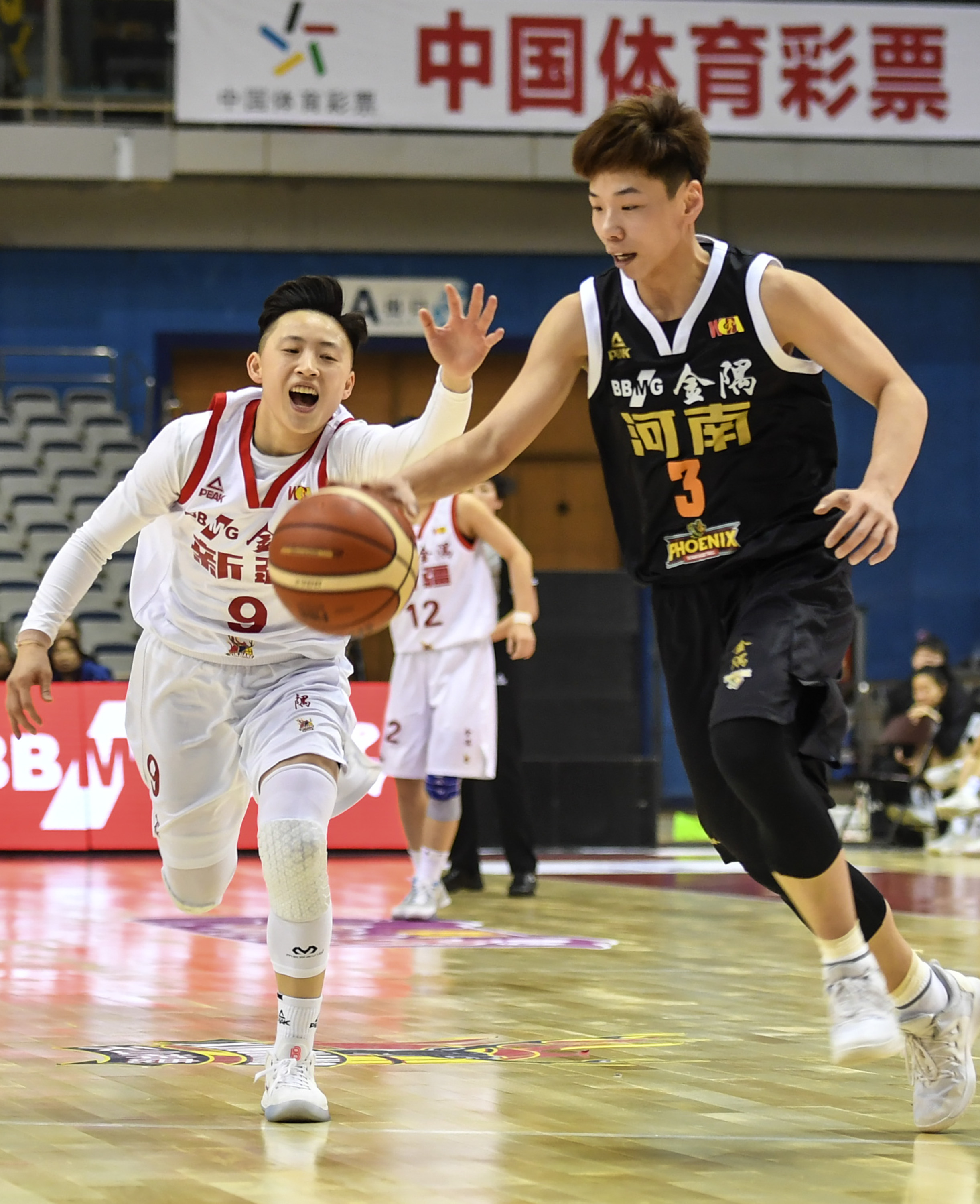 四世同堂共观赛新疆乡村篮球这样玩(新疆篮球明星)